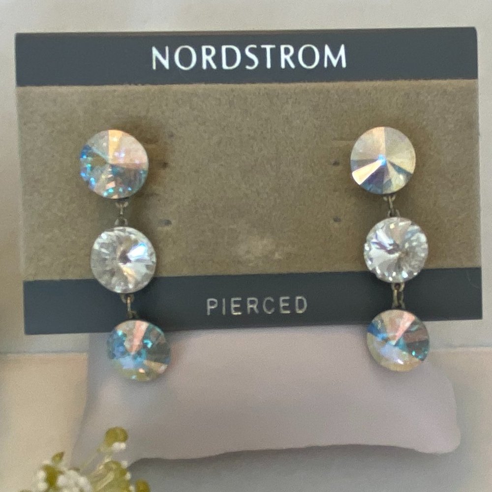 🌸Nordstrom Crystal Pierced Earrings